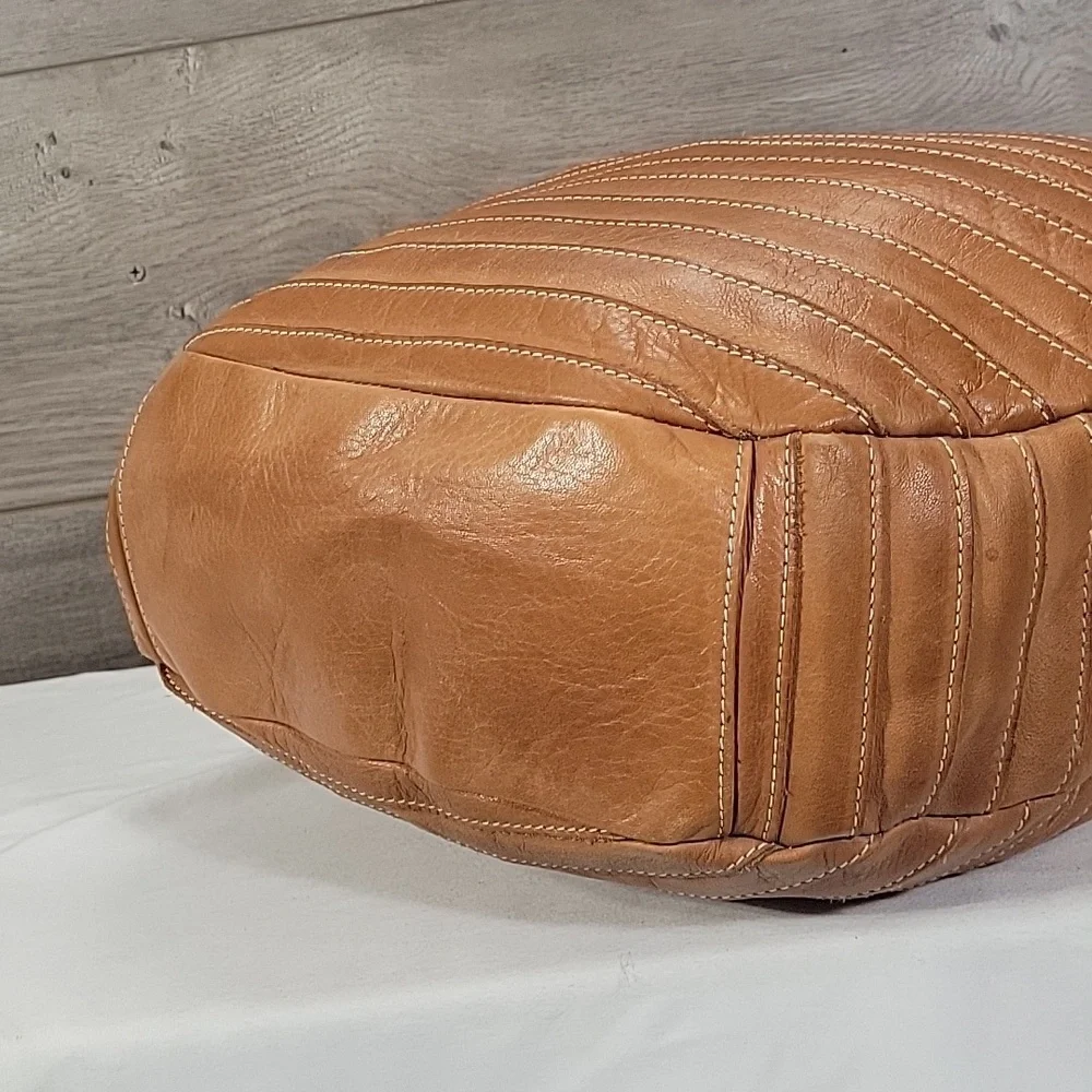 Large IL Duca  Tan Leather Hobo Bag - Classic Everyday Shoulder Bag